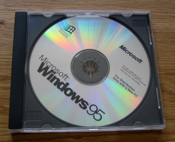 File:Windows 95 CD 000-04404.jpeg