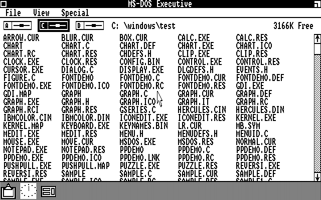 File:Windows 1.0 DR5 - MS-DOS Executive.png