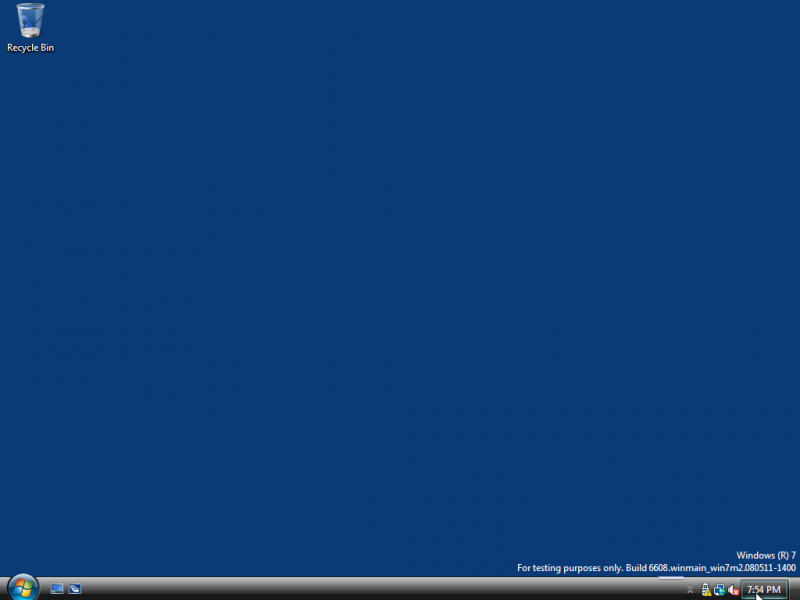File:Windows 7 Build 6608 clock tray highlight.png